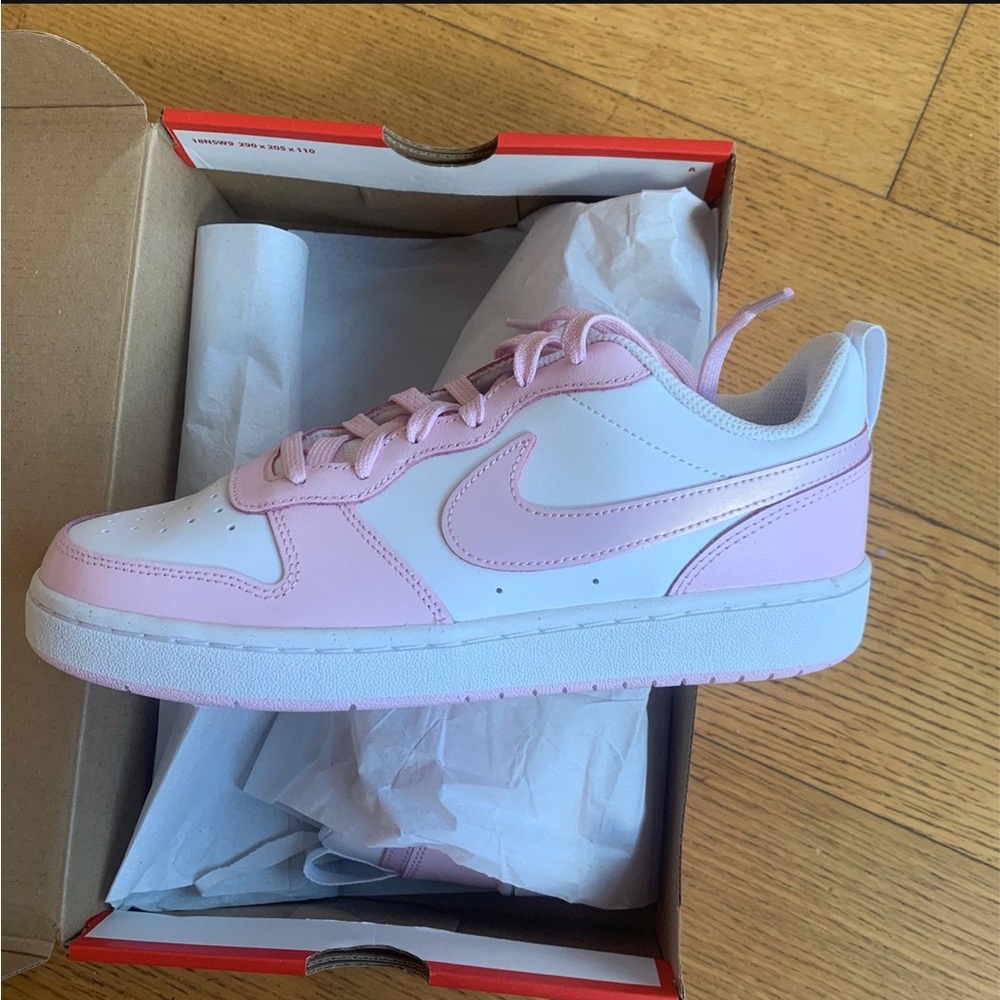 Nike Court Borough